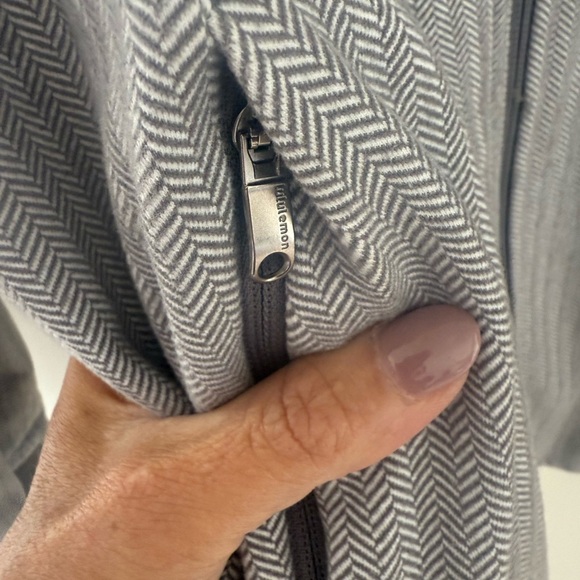 Lululemon Athletica Gray Herringbone Jacket - Picture 5 of 9